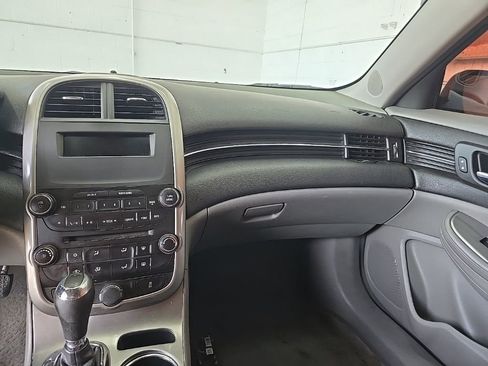 Used 2015 Chevrolet Malibu LS image 21