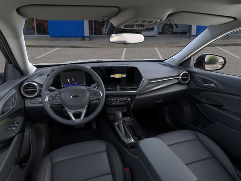 New 2026 Chevrolet Trax ACTIV w/ Sunroof Package FWD image 15