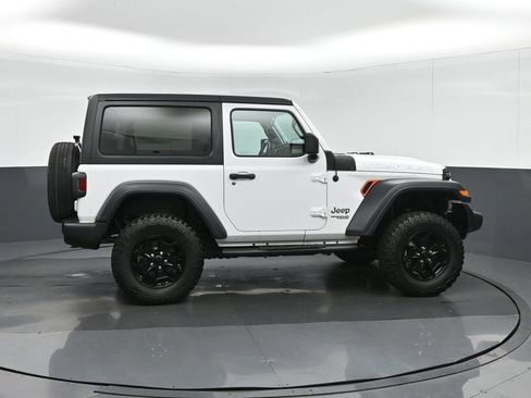 Used 2020 Jeep Wrangler Sport image 8