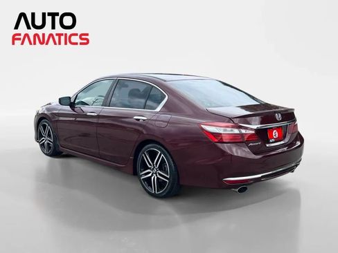 Used 2017 Honda Accord Sport image 3