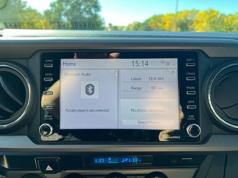 Used 2022 Toyota Tacoma 4x4 Double Cab image 19