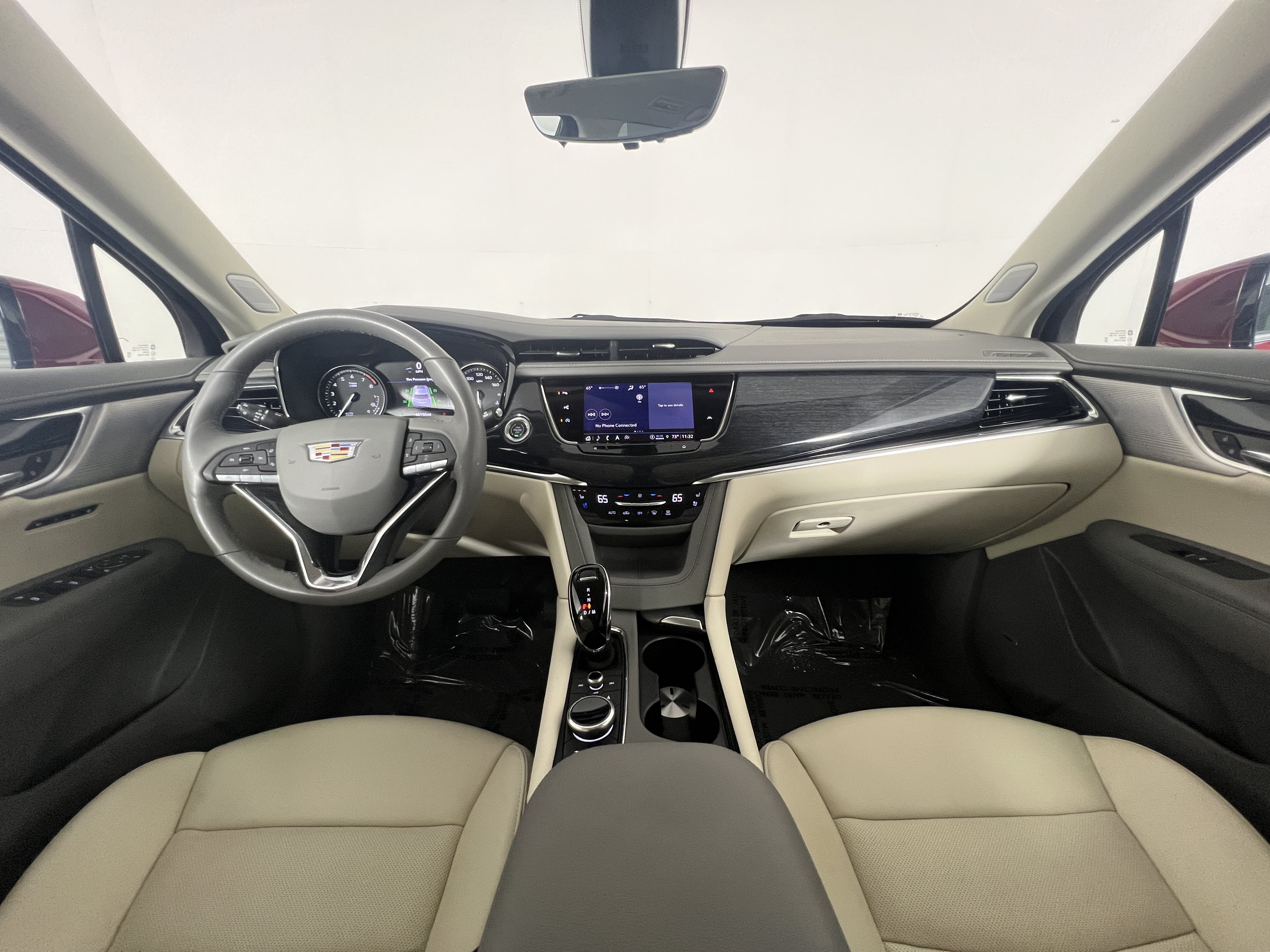 Used 2024 Cadillac XT6 Premium Luxury w/ Technology Package FWD image 11