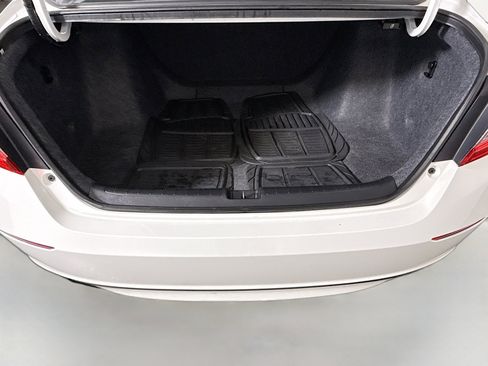 Used 2019 Honda Accord LX image 35