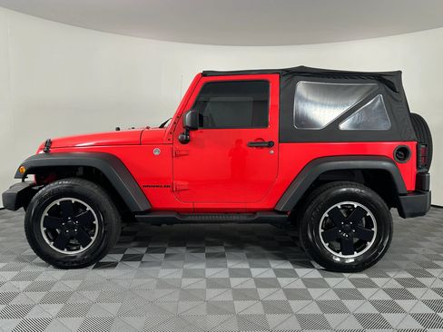 Used 2013 Jeep Wrangler Sport w/ Connectivity Group AWD/4WD image 13
