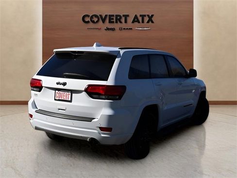 Used 2019 Jeep Grand Cherokee Altitude image 5