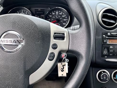 Used 2012 Nissan Rogue S FWD image 24