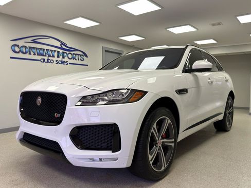 Used 2017 Jaguar F-PACE S AWD/4WD image 1
