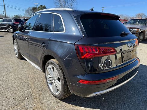 Used 2018 Audi Q5 2.0T Premium Plus w/ Premium Plus Package image 3