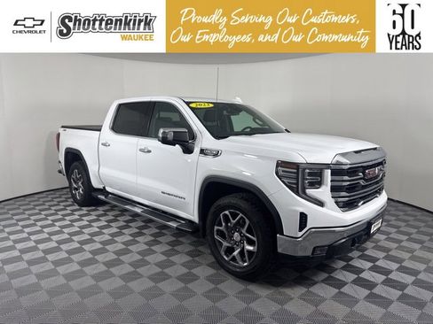 Used 2023 GMC Sierra 1500 SLT w/ SLT Premium Package image 1