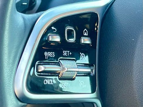 Certified 2023 Mercedes-Benz GLB 250 4MATIC image 32