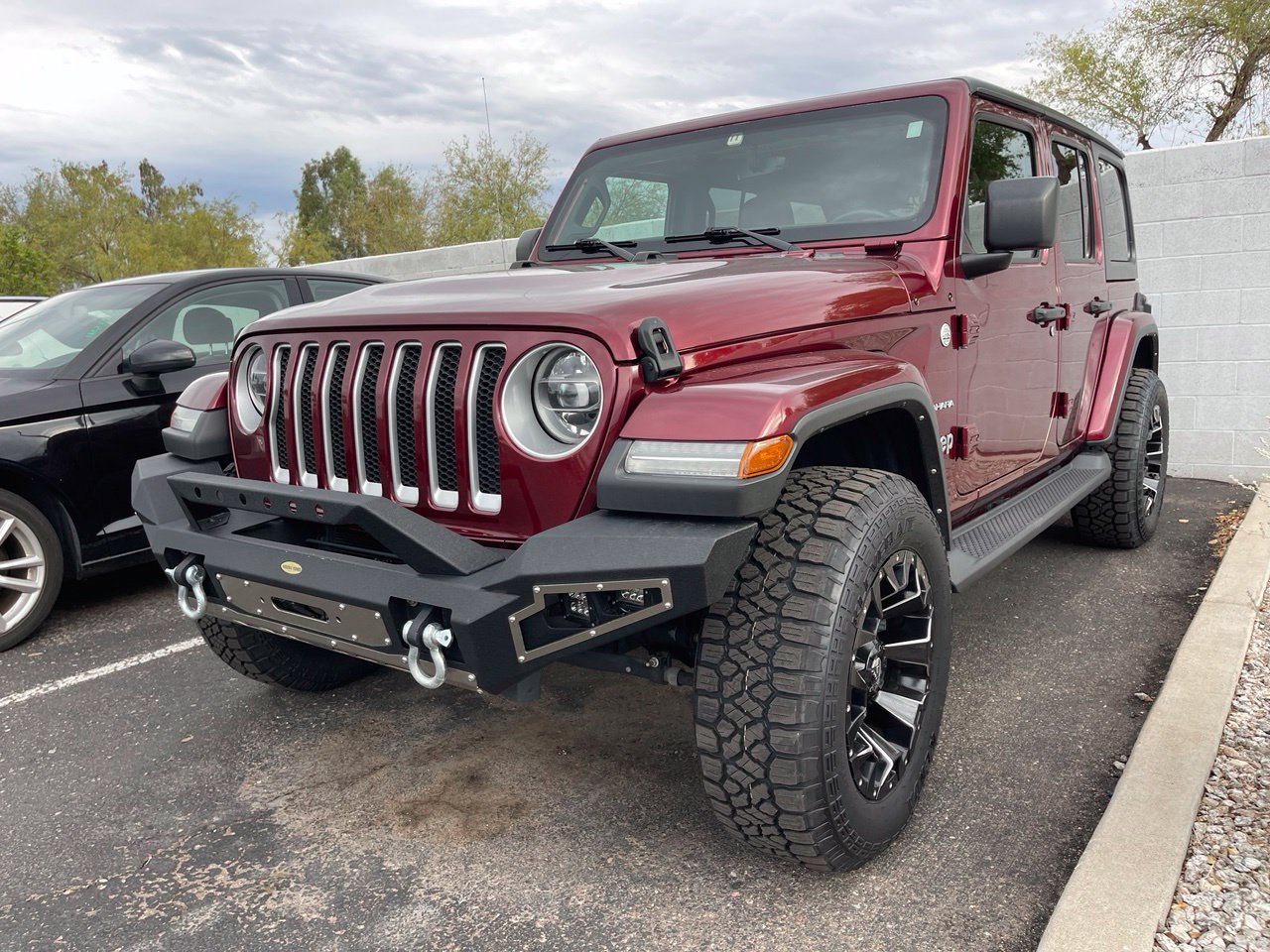 Used 2021 Jeep Wrangler Unlimited Sahara AWD/4WD image 2