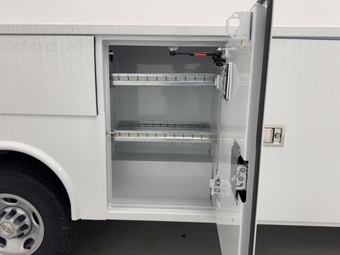 New 2025 Chevrolet Express 3500 w/ Power Convenience Package image 32