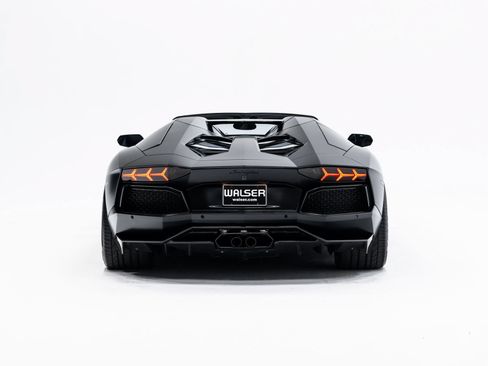 Used 2014 Lamborghini Aventador LP 700-4 AWD/4WD image 7