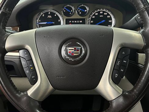 Used 2013 Cadillac Escalade ESV Platinum AWD/4WD image 19