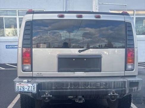 Used 2004 HUMMER H2 Base w/ Preferred Equipment Group image 6
