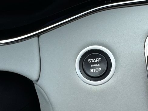 Used 2020 Land Rover Range Rover Evoque First Edition AWD/4WD image 18