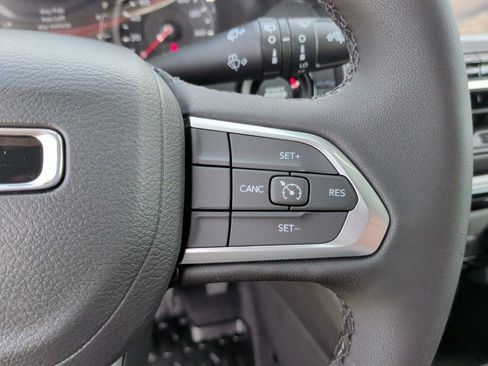 New 2026 Jeep Compass Altitude image 18