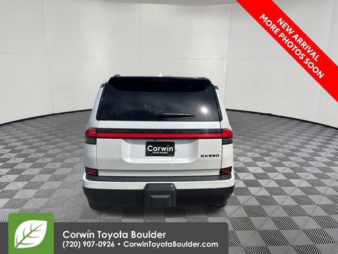 Used 2024 Lexus GX 550 w/ Accessory Package (2T) AWD/4WD image 4
