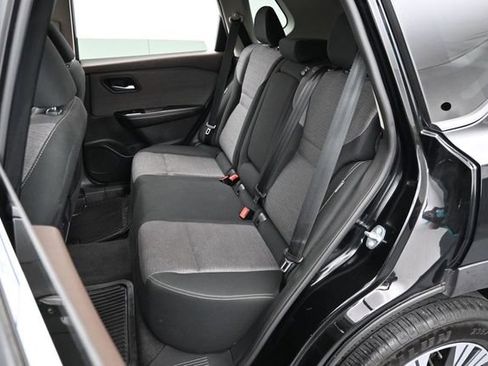 Used 2023 Nissan Rogue SV AWD/4WD image 25