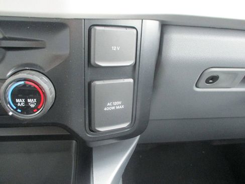 New 2026 Ford F350 XLT w/ XLT Value Package AWD/4WD image 9