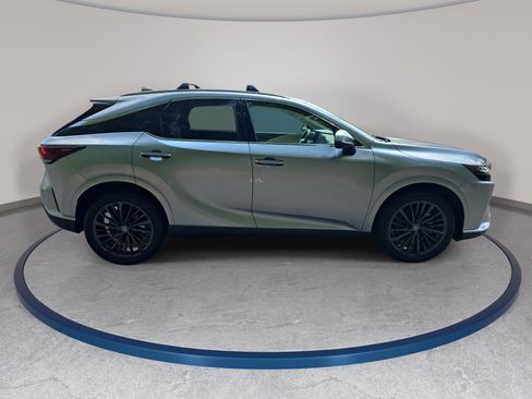 Used 2024 Lexus RX 350h w/ Convenience Package AWD/4WD image 4