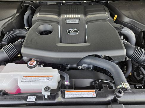 Certified 2026 Lexus GX 550 w/ Accessory Package (2T) AWD/4WD image 32
