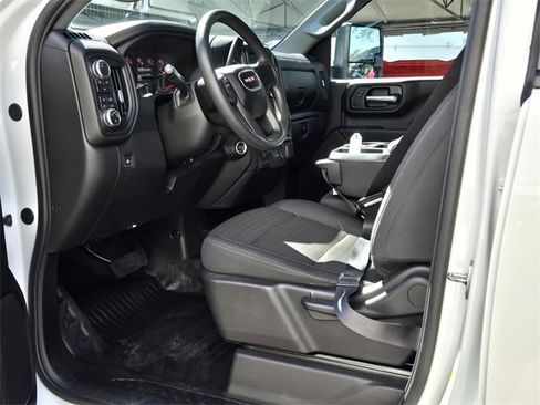 Used 2024 GMC Sierra 2500 Pro image 14