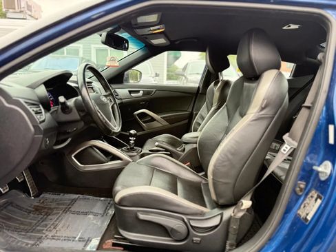 Used 2016 Hyundai Veloster Turbo FWD image 10