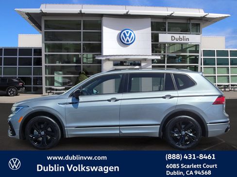 Certified 2023 Volkswagen Tiguan SE R-Line FWD image 7