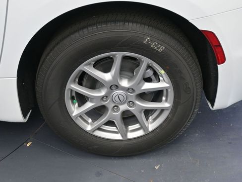 New 2026 Chrysler Pacifica Select image 9