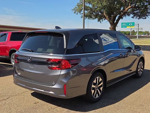 New 2026 Honda Odyssey EX-L image 4