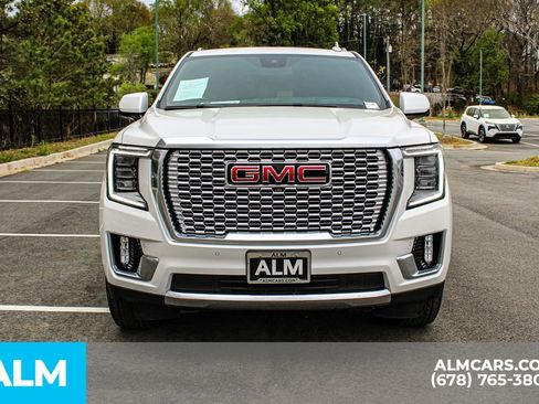 Used 2023 GMC Yukon XL Denali AWD/4WD image 10