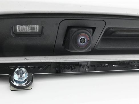 Used 2025 Chevrolet Trax LS FWD image 29