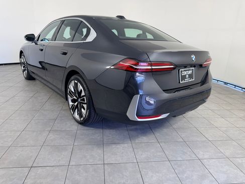 New 2026 BMW 530i image 3