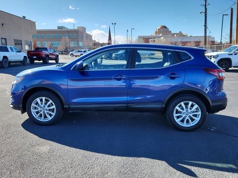 Used 2021 Nissan Rogue Sport S image 6