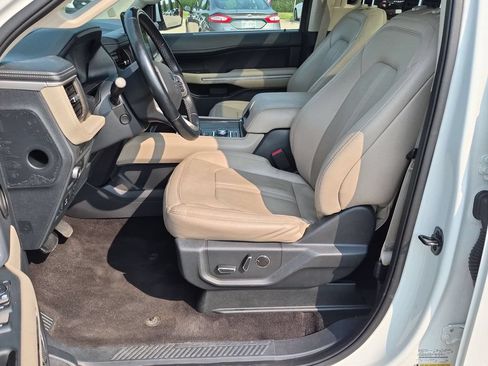 Used 2022 Ford Expedition Max Limited AWD/4WD image 15