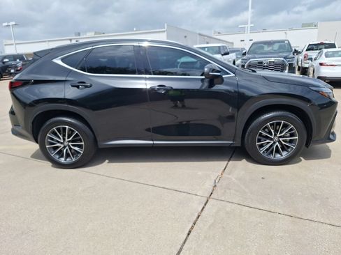 Used 2025 Lexus NX 250 FWD w/ Accessory Package (2T) image 7