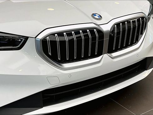 Used 2024 BMW 530i 530i w/ Premium Package image 32