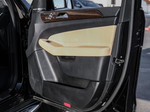 Used 2019 Mercedes-Benz GLS 450 4MATIC image 43