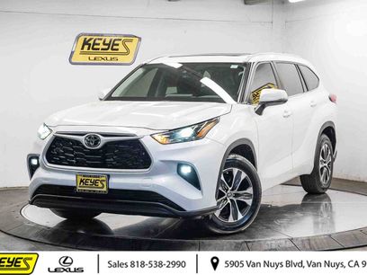 Used 2023 Toyota Highlander XLE