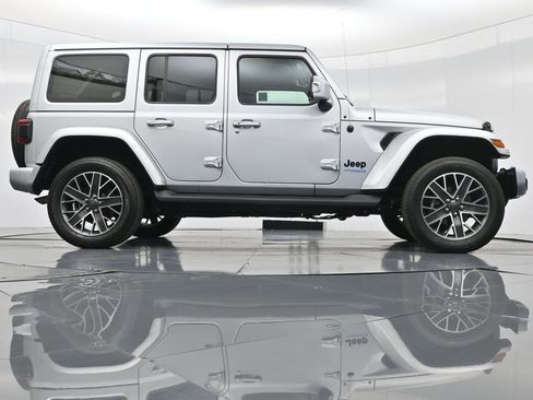 Used 2022 Jeep Wrangler Unlimited Sahara image 51