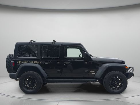 Used 2018 Jeep Wrangler Unlimited Sport S AWD/4WD image 39