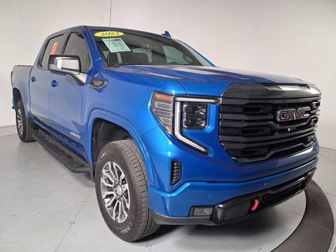 Certified 2023 GMC Sierra 1500 AT4 w/ AT4 Premium Package AWD/4WD image 2
