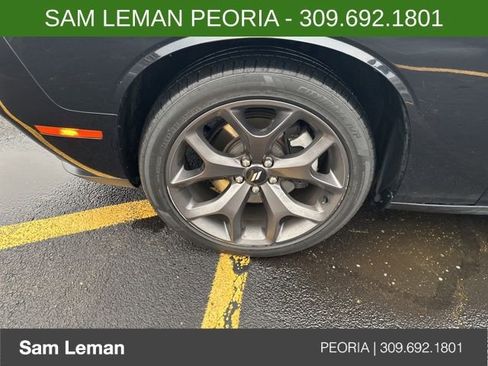 Used 2018 Dodge Challenger SXT Plus image 8