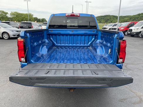 Used 2023 Chevrolet Colorado Z71 w/ Z71 Convenience Package 2 AWD/4WD image 5