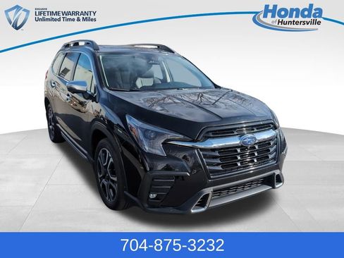 Used 2023 Subaru Ascent Touring image 1