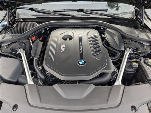Used 2019 BMW 740i 740i w/ M Sport Package image 25