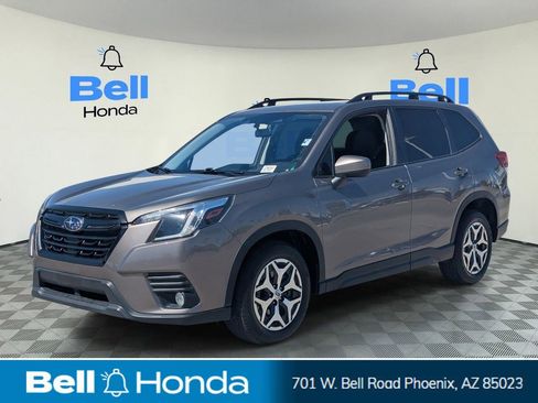 Used 2022 Subaru Forester Premium AWD/4WD image 1