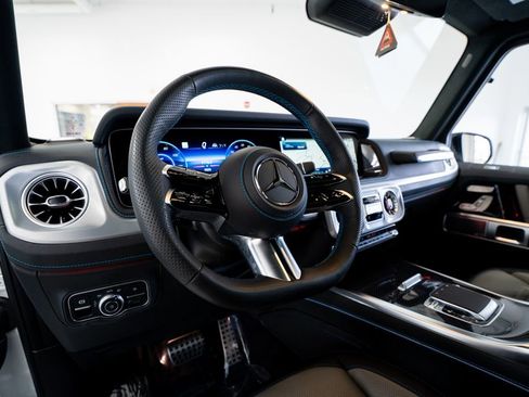 Used 2025 Mercedes-Benz G 580 w/ EQ Technology image 26