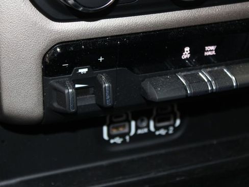 Used 2021 RAM 1500 Laramie AWD/4WD image 29